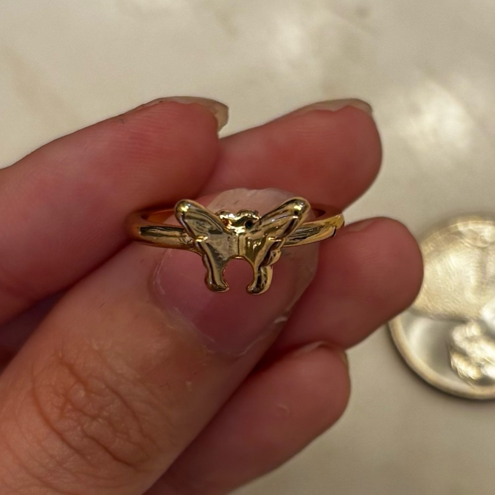 Butterfly ring